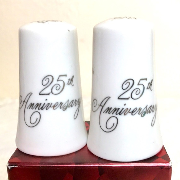 Vintage 25th Wedding Anniversary Salt & Pepper Shakers - Picture 1 of 4